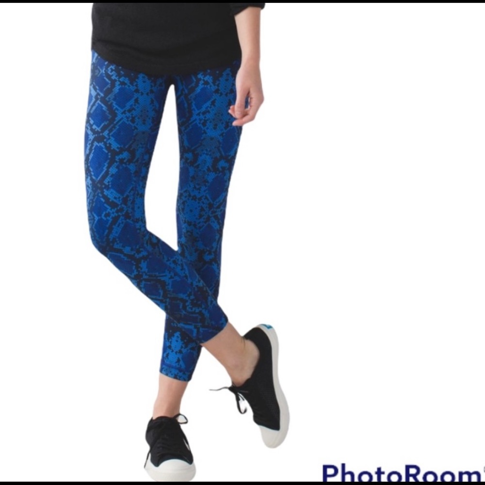 Lululemon Athletics Speed Tight IV Mini Ziggy Snake Size 6